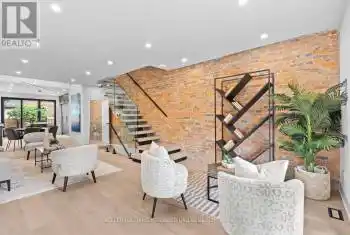 9 Beatrice St, Toronto, Ontario M6J 2T2, 4 Bedrooms Bedrooms, 8 Rooms Rooms,4 BathroomsBathrooms,All Houses,Sold,Beatrice,C9382811