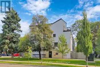 1016 Falgarwood Dr Unit# 50, Oakville, Ontario L6H 2P5, 4 Bedrooms Bedrooms, 6 Rooms Rooms,2 BathroomsBathrooms,All Houses,Sold,Falgarwood,W9383614