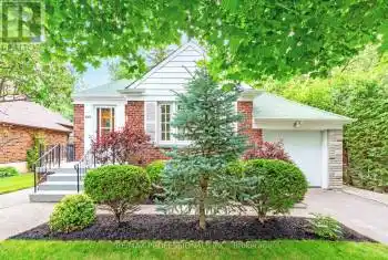 1085 Royal York Rd, Toronto, Ontario M8X 2G8, 2 Bedrooms Bedrooms, 6 Rooms Rooms,2 BathroomsBathrooms,All Houses,Sold,Royal York,W9386737