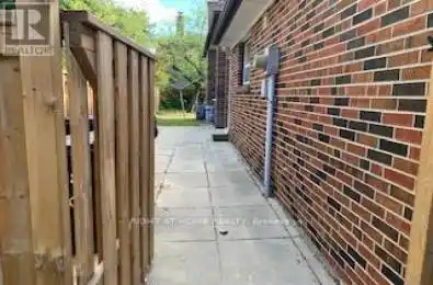 2 Norhead Avenue Unit# Bsmt Toronto (Agincourt North) Ontario M1S2X6