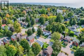 164 Chapel St, Cobourg, Ontario K9A 1J3, 3 Bedrooms Bedrooms, 7 Rooms Rooms,1 BathroomBathrooms,All Houses,Sold,Chapel,X9392396