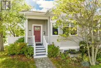 159 Albert St, Cobourg, Ontario K9A 2R5, 1 Bedroom Bedrooms, 9 Rooms Rooms,2 BathroomsBathrooms,All Houses,Sold,Albert,X9393096