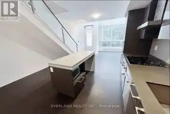 1030 King St Unit# 117, Toronto, Ontario M6K 0B4, 1 Bedroom Bedrooms, 4 Rooms Rooms,2 BathroomsBathrooms,All Houses,Rented,King,C9393889