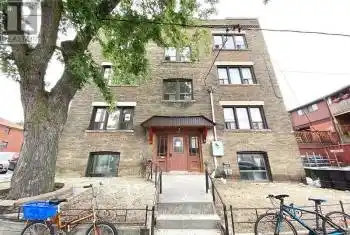 555 Palmerston Ave Unit# 1, Toronto, Ontario M6G 2P6, 3 Bedrooms Bedrooms, 6 Rooms Rooms,1 BathroomBathrooms,All Houses,Rented,Palmerston,C9394913