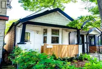 285 Chisholm Ave, Toronto, Ontario M4C 4W5, 1 Bedroom Bedrooms, 3 Rooms Rooms,1 BathroomBathrooms,All Houses,Sold,Chisholm,E9255666