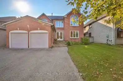 652 Culler Mews Newmarket (Stonehaven-Wyndham) Ontario L3X1V7