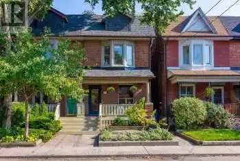 25 Mapleview Ave, Toronto, Ontario M6S 3A6, 3 Bedrooms Bedrooms, 6 Rooms Rooms,2 BathroomsBathrooms,All Houses,Sold,Mapleview,W9395707