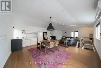 878 Palmerston Ave Unit# Coach, Toronto, Ontario M6G 2S2, 1 Bedroom Bedrooms, 3 Rooms Rooms,1 BathroomBathrooms,All Houses,Rented,Palmerston,C9398150
