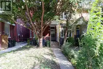 369 Pacific Ave, Toronto, Ontario M6P 2R2, 4 Bedrooms Bedrooms, 8 Rooms Rooms,1 BathroomBathrooms,All Houses,Sold,Pacific,W9398246