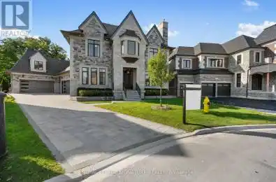 32 Little Celeste Court Vaughan (Patterson) Ontario L6A4Z7