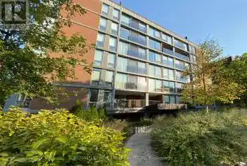 70 Montclair Ave Unit# 701, Toronto, Ontario M5P 1P7, 2 Bedrooms Bedrooms, 6 Rooms Rooms,2 BathroomsBathrooms,Condo,Sold,Montclair,C9398959