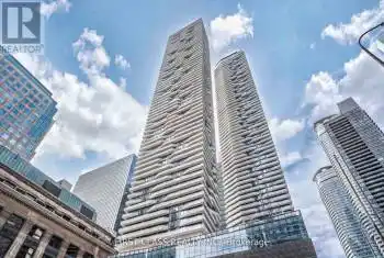100 Harbour St Unit# 2405, Toronto, Ontario M5J 0B5, 1 Bedroom Bedrooms, 4 Rooms Rooms,1 BathroomBathrooms,Condo,Rented,Harbour,C9399291