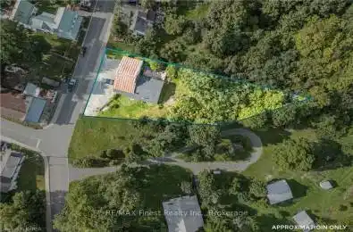 5542 PERTH ROAD Crescent Kingston Ontario K0H2L0