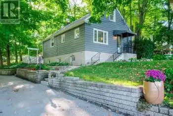 927 Donegal St, Peterborough, Ontario K9H 4N5, 3 Bedrooms Bedrooms, 6 Rooms Rooms,2 BathroomsBathrooms,All Houses,Sold,Donegal,X9399934