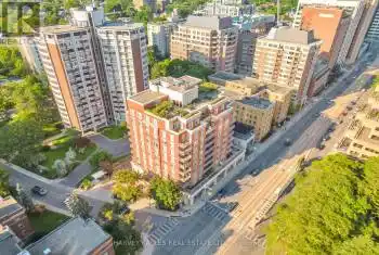 1 Deer Park Cres Unit# 303, Toronto, Ontario M4V 3C4, 1 Bedroom Bedrooms, 4 Rooms Rooms,1 BathroomBathrooms,Condo,Rented,Deer Park,27556413