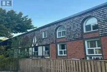 350 Gerrard St Unit# 11, Toronto, Ontario M5A 2G7, 2 Bedrooms Bedrooms, 6 Rooms Rooms,3 BathroomsBathrooms,All Houses,Rented,Gerrard,C9415718