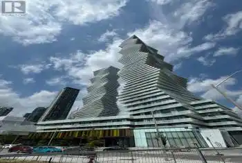 3900 Confederation Pkwy Unit# 2704, Mississauga, Ontario L5B 0M3, 2 Bedrooms Bedrooms, 6 Rooms Rooms,2 BathroomsBathrooms,Condo,Rented,Confederation,W9270051