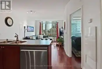 219 Fort York Blvd Unit# 705, Toronto, Ontario M5V 1B1, 1 Bedroom Bedrooms, 4 Rooms Rooms,1 BathroomBathrooms,Condo,Sold,Fort York,C9509922