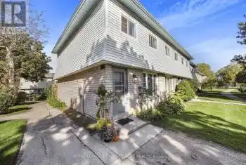 1110 Garth St Unit# 11, Hamilton, Ontario L9C 7T6, 3 Bedrooms Bedrooms, 5 Rooms Rooms,2 BathroomsBathrooms,All Houses,Sold,Garth,X9509471