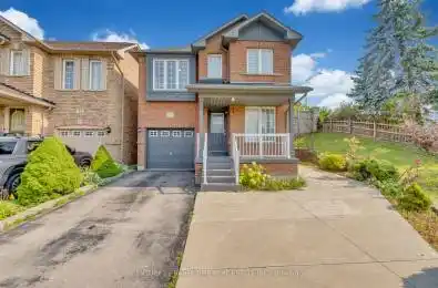 32 Elmpark Crt Brampton Ontario L6P 1A8