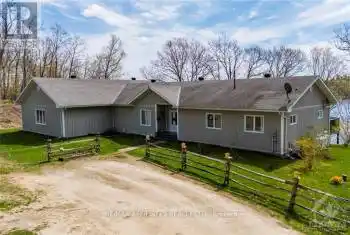 616 NEW YORK Lane, Tay Valley, Ontario K0G 1A0, 2 Bedrooms Bedrooms, 11 Rooms Rooms,3 BathroomsBathrooms,All Houses,Sold,Tay Valley,NEW YORK,X9524158