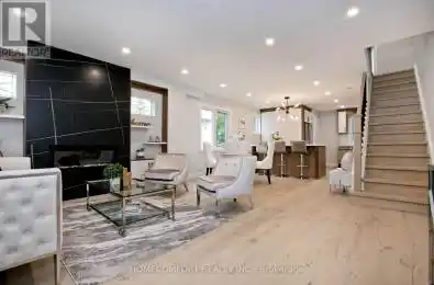 10 Crewe Avenue Toronto (Woodbine-Lumsden) Ontario M4C2J1