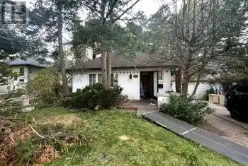 300 Blantyre Ave, Toronto, Ontario M1N 2S5, 2 Bedrooms Bedrooms, 5 Rooms Rooms,3 BathroomsBathrooms,All Houses,Sold,Blantyre,E9513701
