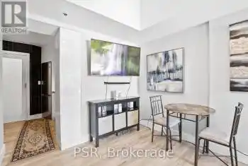 1 King St Unit# 2402, Toronto, Ontario M5H 1A1, 2 Rooms Rooms,1 BathroomBathrooms,Condo,Sold,King,C9741053