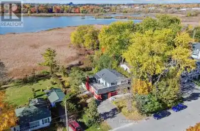 820 Fairview Avenue Pickering (Bay Ridges) Ontario L1W1M8
