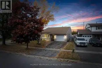 6 Danton Crt, Ajax, Ontario L1S 3G1, 3 Bedrooms Bedrooms, 9 Rooms Rooms,2 BathroomsBathrooms,All Houses,Sold,Danton,E9768180