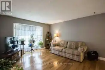 17 Pridham Cres, Essa, Ontario L3W 0G5, 3 Bedrooms Bedrooms, 6 Rooms Rooms,2 BathroomsBathrooms,All Houses,Sold,Pridham,N9799745