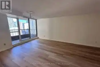 736 Bay St Unit# 2207, Toronto, Ontario M5G 1N6, 3 Rooms Rooms,1 BathroomBathrooms,Condo,Rented,Bay,C9976475