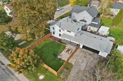 26 ELIZABETH Street Grimsby Ontario L3M3K4
