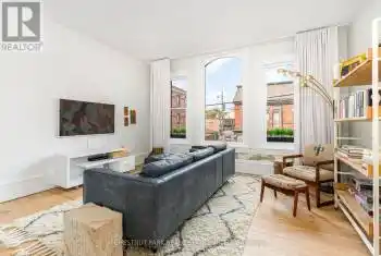 787 Queen St Unit# #B, Toronto, Ontario M6J 1G1, 3 Bedrooms Bedrooms, 6 Rooms Rooms,2 BathroomsBathrooms,All Houses,Rented,Queen,C10405545