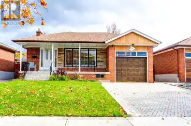 21 Groverdale Road Toronto (Etobicoke West Mall) Ontario M9C3M7