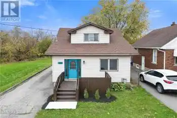 102 PINE St, Thorold, Ontario L2V 3M1, 3 Bedrooms Bedrooms, 9 Rooms Rooms,1 BathroomBathrooms,All Houses,Sold,PINE,X10412939