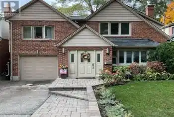 14 Humbercrest Blvd, Toronto, Ontario M6S 4K7, 4 Bedrooms Bedrooms, 8 Rooms Rooms,3 BathroomsBathrooms,All Houses,Rented,Humbercrest,W10405439