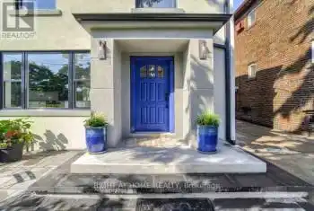 294 South Kingsway Ave Unit# 2, Toronto, Ontario M6S 3T9, 2 Bedrooms Bedrooms, 5 Rooms Rooms,2 BathroomsBathrooms,All Houses,Rented,South Kingsway,W10407491