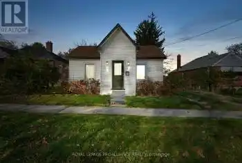 394 London St, Peterborough, Ontario K9H 2Z9, 2 Bedrooms Bedrooms, 6 Rooms Rooms,1 BathroomBathrooms,All Houses,Sold,London,X10412091