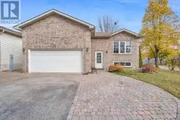 94 O'shaughnessy Cres, Barrie, Ontario L4N 7L9, 3 Bedrooms Bedrooms, 8 Rooms Rooms,2 BathroomsBathrooms,All Houses,Sold,O'shaughnessy,S10413137