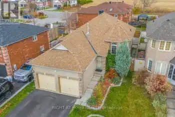 4 Hewitt Pl, Barrie, Ontario L4M 7B3, 2 Bedrooms Bedrooms, 4 Rooms Rooms,3 BathroomsBathrooms,All Houses,Sold,Hewitt,S10414588