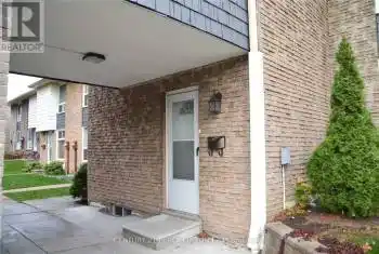 26 Lady Fern Way, Toronto, Ontario M2J 4M5, 3 Bedrooms Bedrooms, 6 Rooms Rooms,3 BathroomsBathrooms,All Houses,Rented,Lady Fern,C10417616