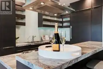 206 Bloor St Unit# 902, Toronto, Ontario M5S 1T8, 2 Bedrooms Bedrooms, 8 Rooms Rooms,3 BathroomsBathrooms,Condo,Sold,Bloor,C10420028