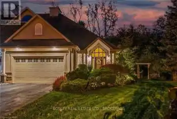 2449 WALKER Crt, Niagara Falls, Ontario L2J 4J4, 2 Bedrooms Bedrooms, 10 Rooms Rooms,2 BathroomsBathrooms,All Houses,Sold,WALKER,X9420112