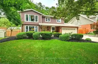 16 Blackwood Cres Pelham Ontario L0S 1E0