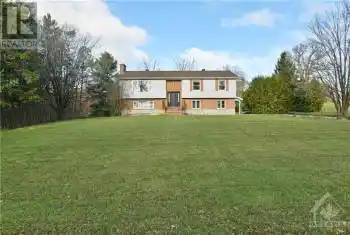 40 DOCHART St, McNab/Braeside, Ontario K0A 1G0, 3 Bedrooms Bedrooms, 16 Rooms Rooms,3 BathroomsBathrooms,All Houses,Sold,Dochart Estates,DOCHART,X10423801