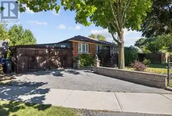 128 Shropshire Dr, Toronto, Ontario M1P 1Z4, 3 Bedrooms Bedrooms, 7 Rooms Rooms,2 BathroomsBathrooms,All Houses,Sold,Shropshire,E10424648