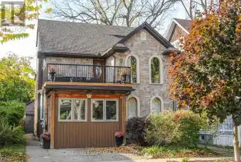 17 THOMAS St, St. Catharines, Ontario L2R 6L7, 3 Bedrooms Bedrooms, 11 Rooms Rooms,3 BathroomsBathrooms,All Houses,Sold,THOMAS,X10424524