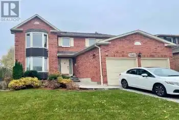 2082 Folkway Dr, Mississauga, Ontario L5L 3J9, 4 Bedrooms Bedrooms, 10 Rooms Rooms,4 BathroomsBathrooms,All Houses,Rented,Folkway,W10427554