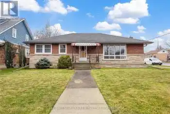 100 Bertie St, Fort Erie, Ontario L2A 1Y3, 3 Bedrooms Bedrooms, 6 Rooms Rooms,2 BathroomsBathrooms,All Houses,Sold,Bertie,X9044912